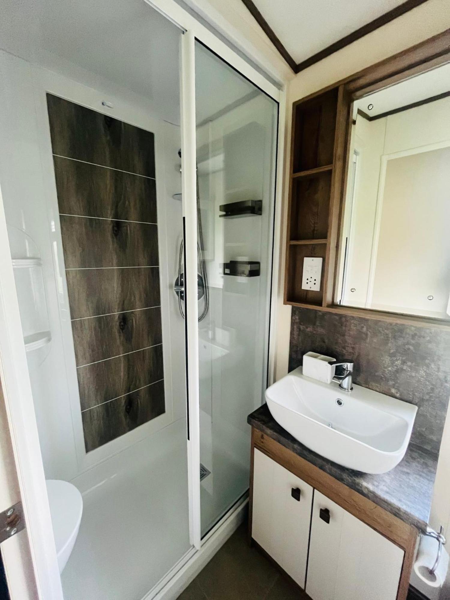 Lakeside Escape With Hot Tub York Extérieur photo