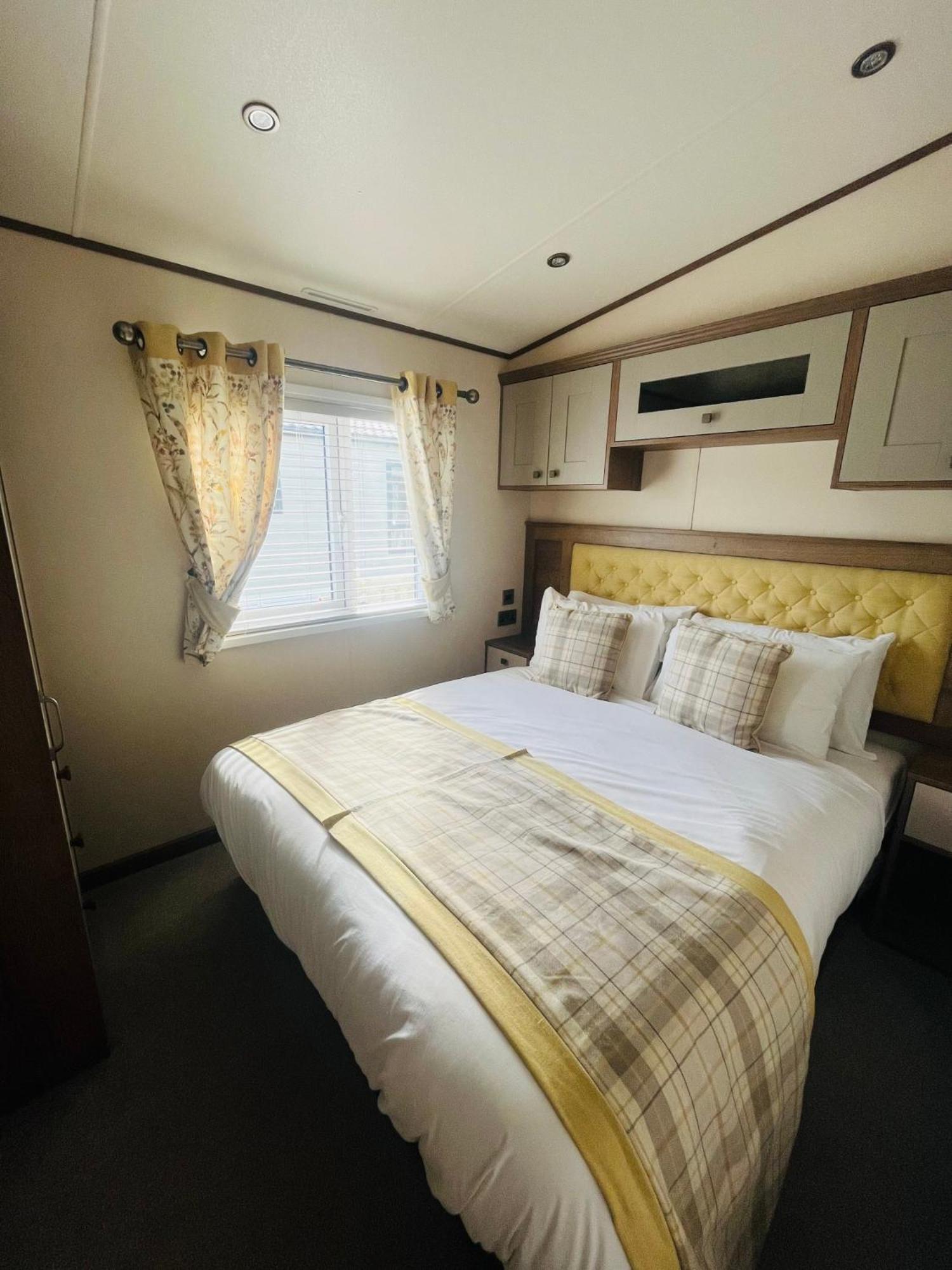 Lakeside Escape With Hot Tub York Extérieur photo